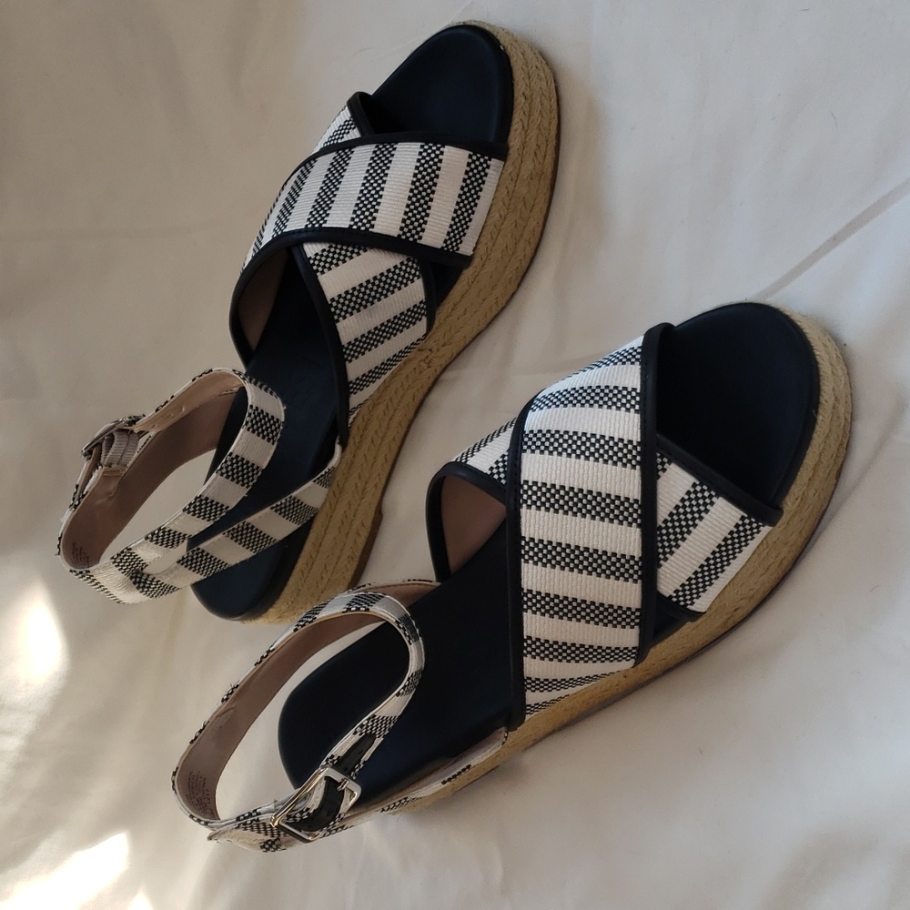 Nine West sz 11 flatform ankle strap  sandals, NIB